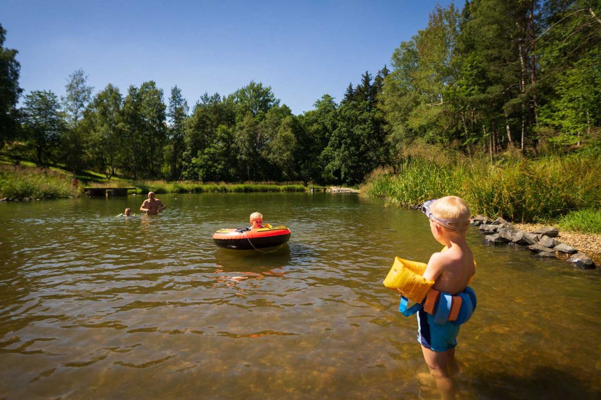 Koupaliště v okolí